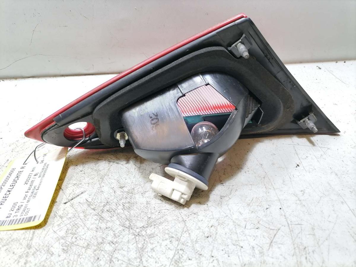 Mitsubishi Colt Z30 original R&uuml;cklicht R&uuml;ckleuchte rechts innen 3 T&uuml;rer BJ05